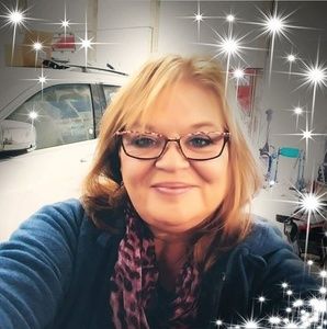 Meet your Posher, Lori